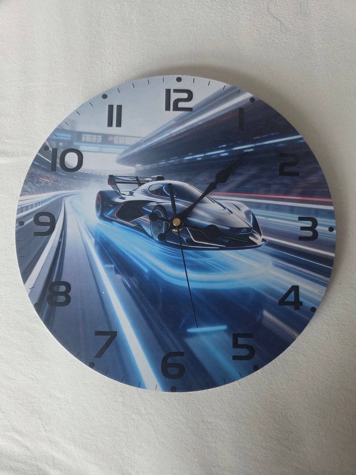 Wandklok met raceauto design, Ophalen, Analoog, Zo goed als nieuw, Modern