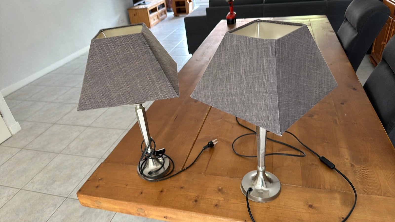 Tafel kast lampen, Ophalen, Zo goed als nieuw