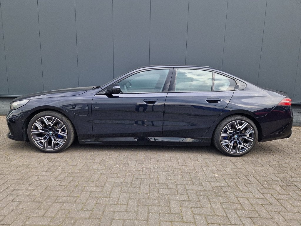 BMW 5-serie 550e xDrive M Sport Package Pro, Automaat, 12 maanden, Gebruikt, Zwart