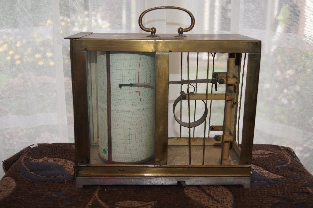 Barograaf/ barometer In metalen behuizing, Ophalen of Verzenden, Gebruikt, Weerstation