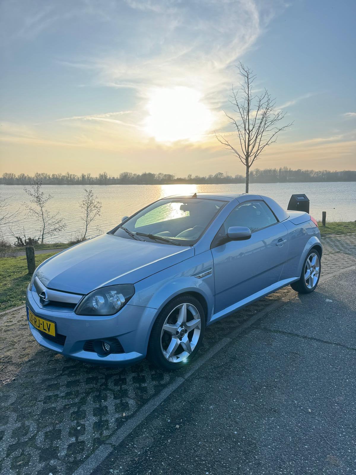 Opel Tigra 1.4 16V Twintop 2005 Blauw, Auto's, Voorwielaandrijving, Stof, 4 cilinders, Cabriolet