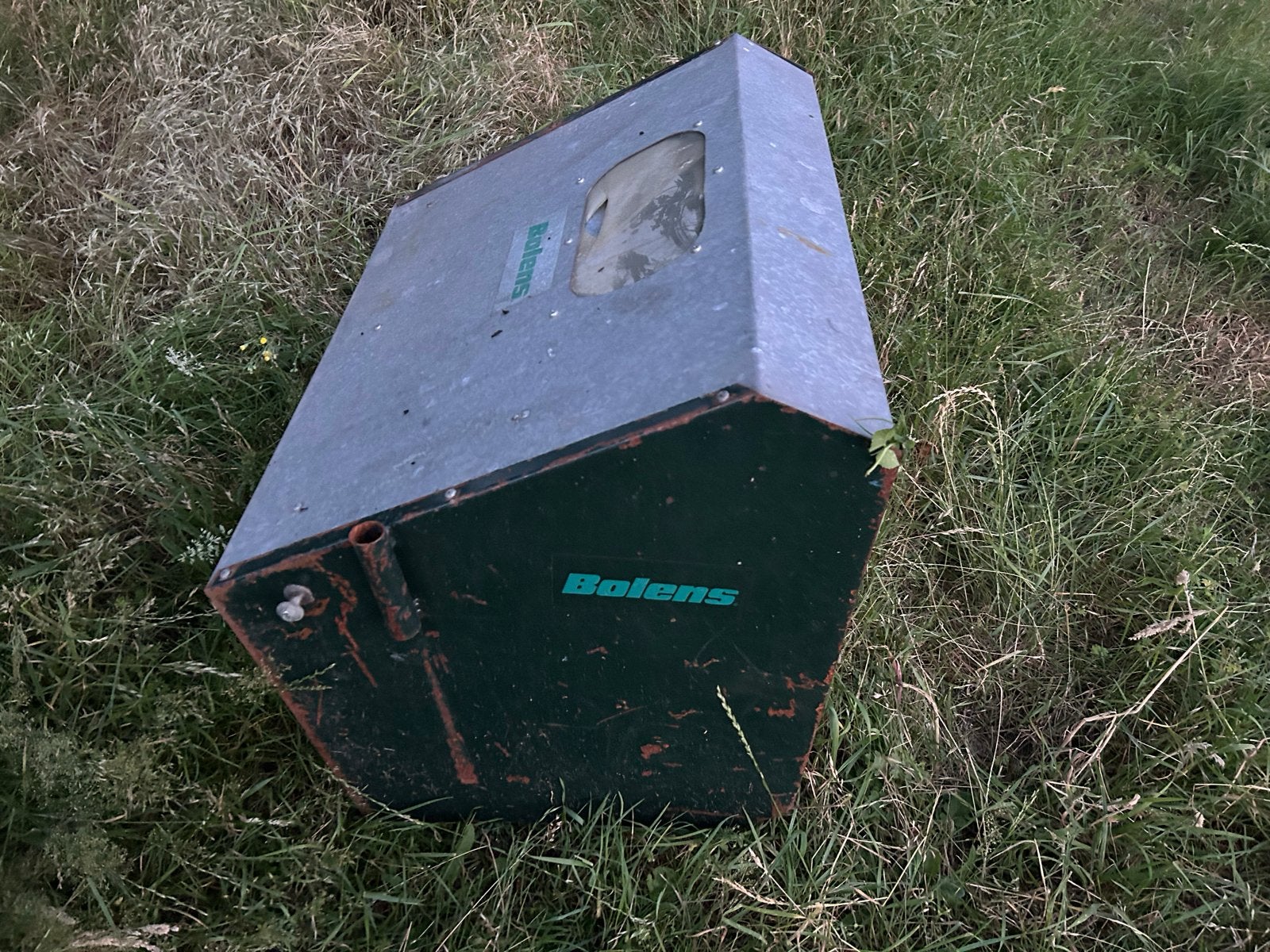 Bolens grasmaaier onderdelen - opvangbak en borstelunit, Ophalen, Gebruikt, Opvangbak