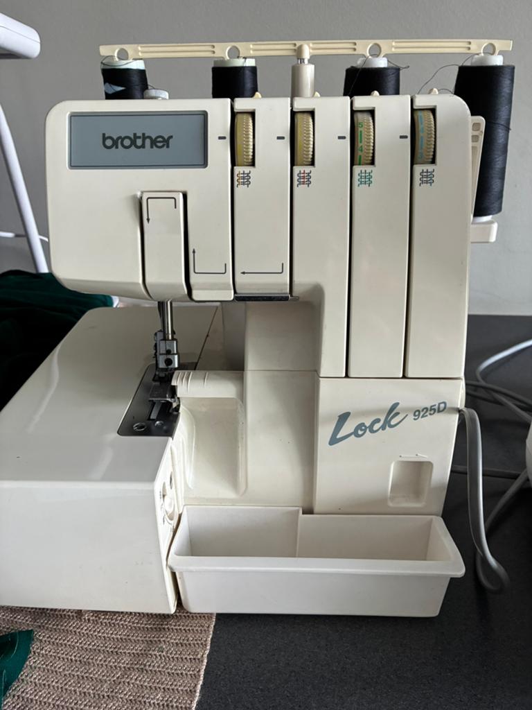 Brother 925 d, Hobby en Vrije tijd, Naaimachines en Toebehoren, Ophalen, Gebruikt, Naaimachine, Brother