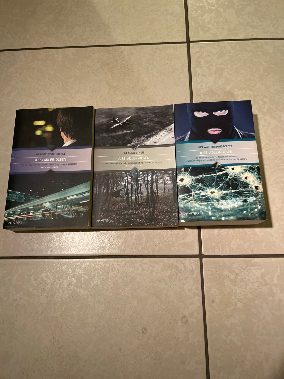 Jussi Adler-Olsen Thriller Boeken Set (3 stuks), Ophalen of Verzenden, Gelezen, Scandinavië