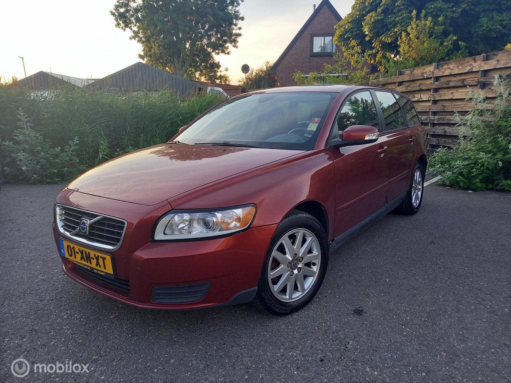 Volvo V50 1.8 Momentum|AIRCO|SCHUIFDAK|LMV, Auto's, Volvo, Voorwielaandrijving, 125 pk, 4 cilinders, 1798 cc