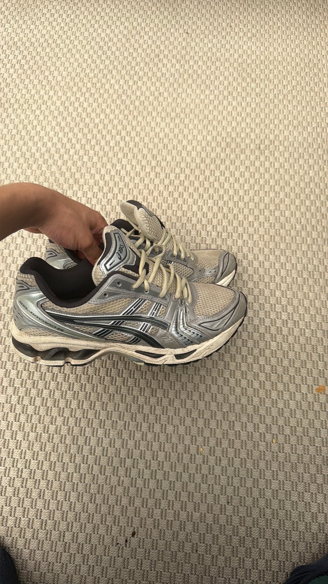Asics gel kayano 14, Ophalen of Verzenden, Gedragen
