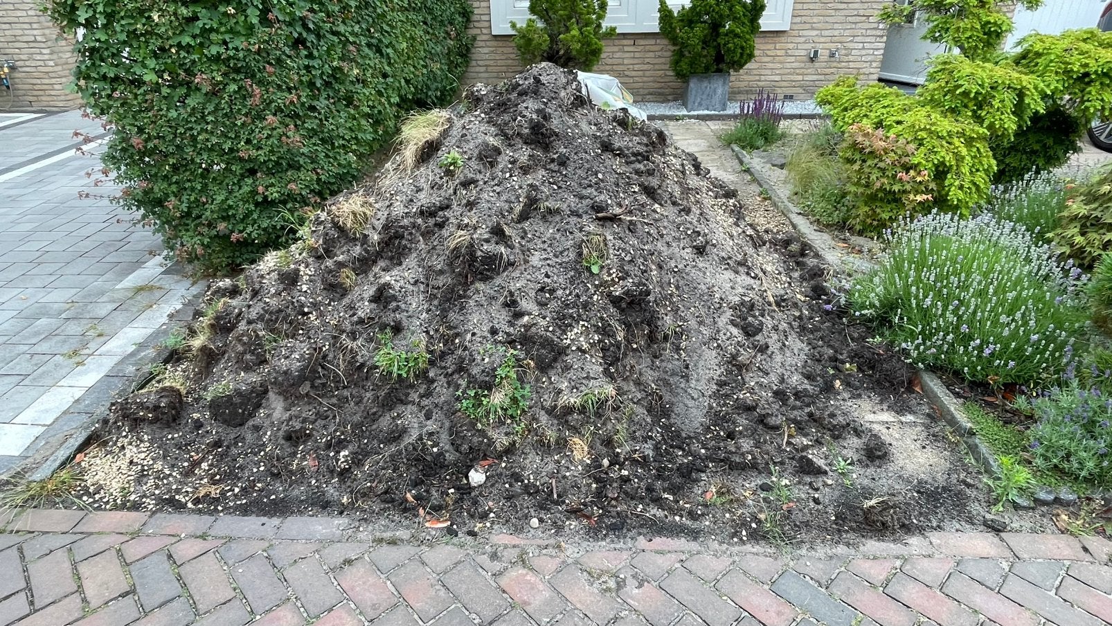 Gratis af te halen: 2 kuub tuinaarde met grind en zand, Tuin en Terras, Zand, Gebruikt, Overige typen, Ophalen