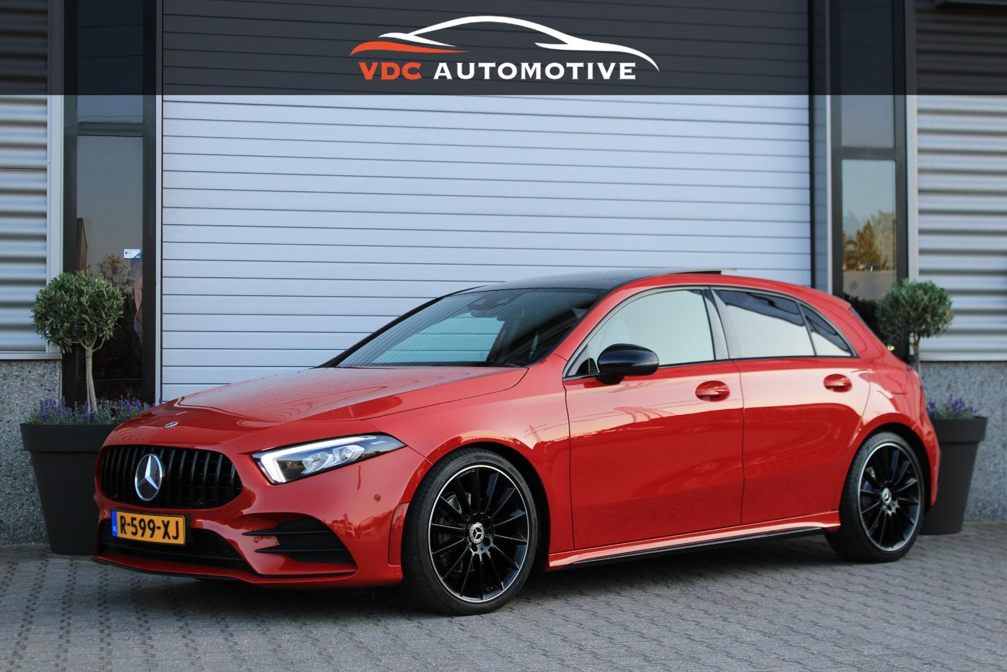 Mercedes-Benz A-Klasse 200 AMG Pano | Widescreen | Sfeerverl, Auto's, Stof, Gebruikt, 4 cilinders, 163 pk