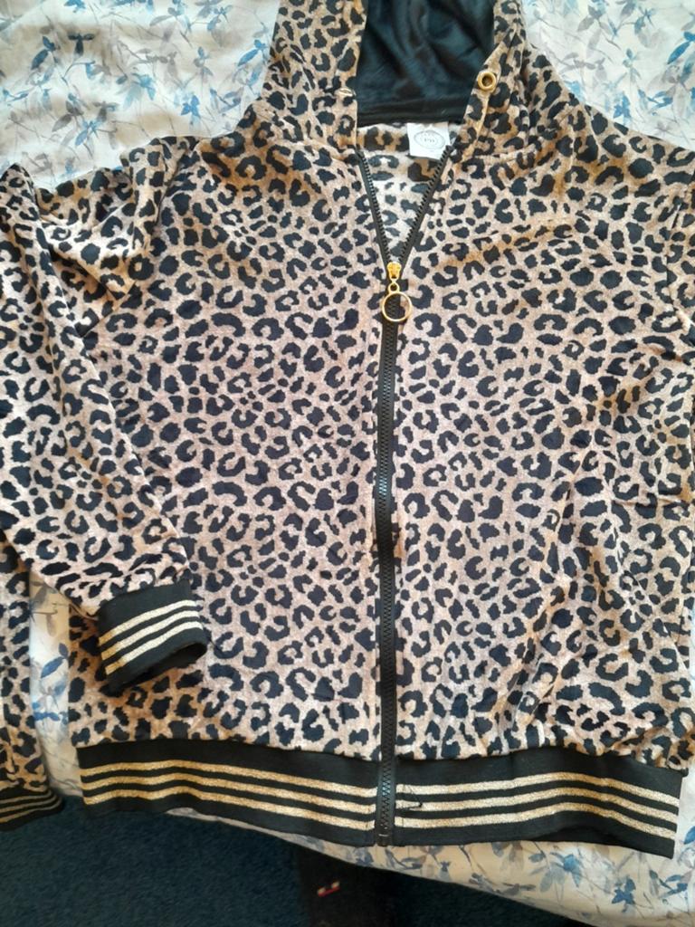 Tijgerprint  fluweel huispak., Kleding | Dames, Huispakken, Ophalen, Zo goed als nieuw, Maat 38/40 (M), Bruin