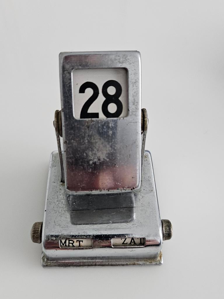 bureaukalender van verchroomd metaal uit de jaren 1940-1950, Huis en Inrichting, Ophalen of Verzenden