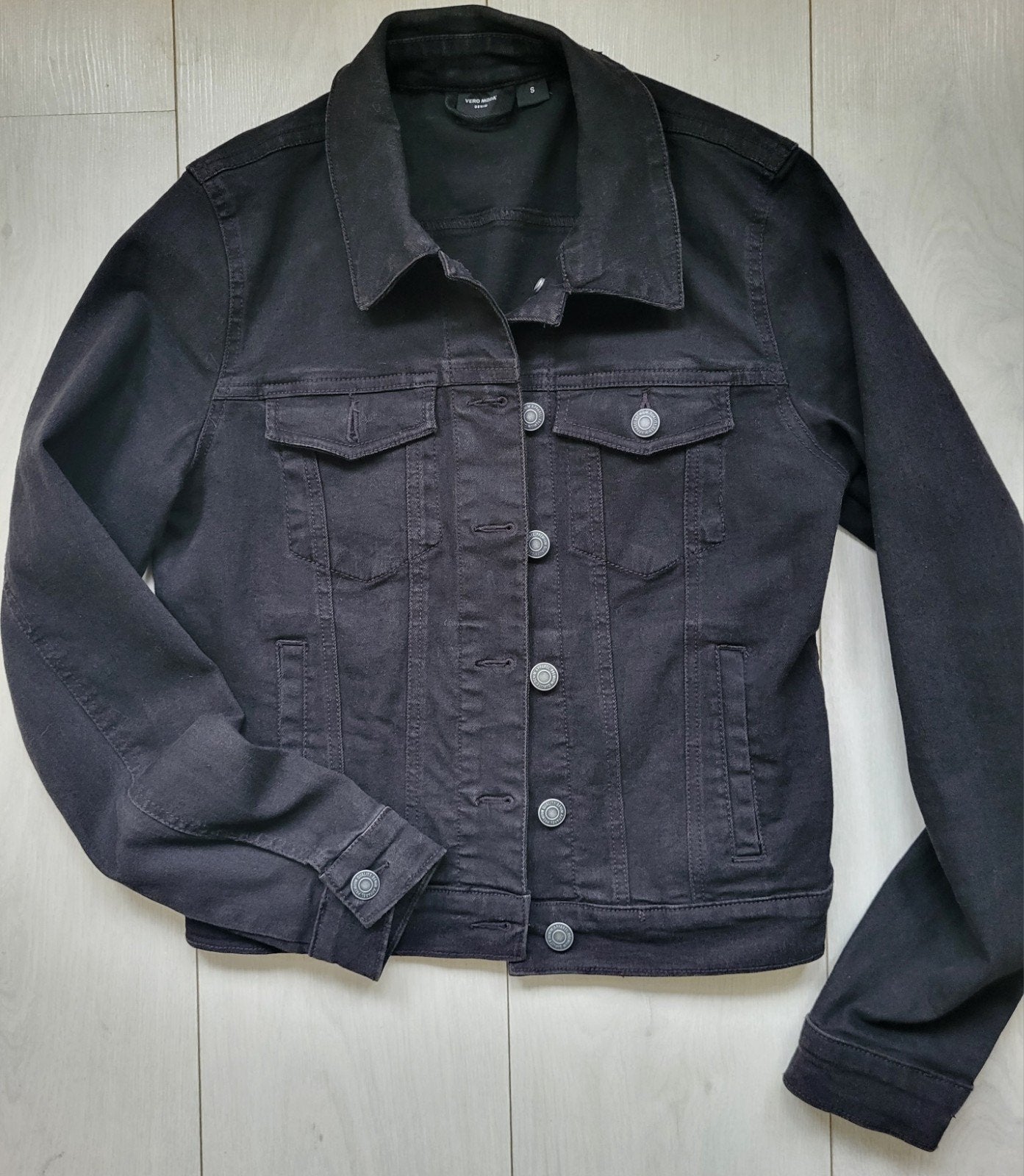 Vero Moda spijkerjasje zwart maat S, Vero Moda, Zwart, Ophalen of Verzenden, Zo goed als nieuw