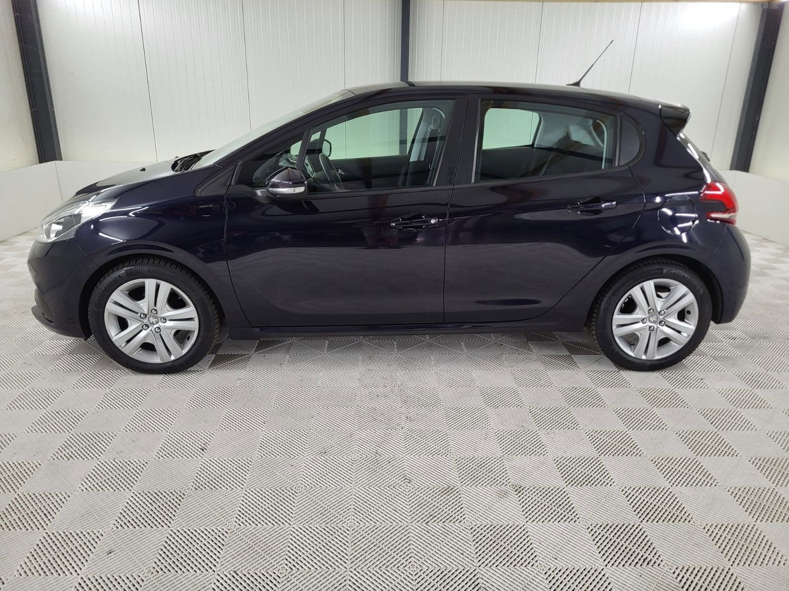 Peugeot 208 1.2 PureTech Signature, Carplay, Parkeersensoren, Auto's, 83 pk, Stof, Euro 6, 1199 cc