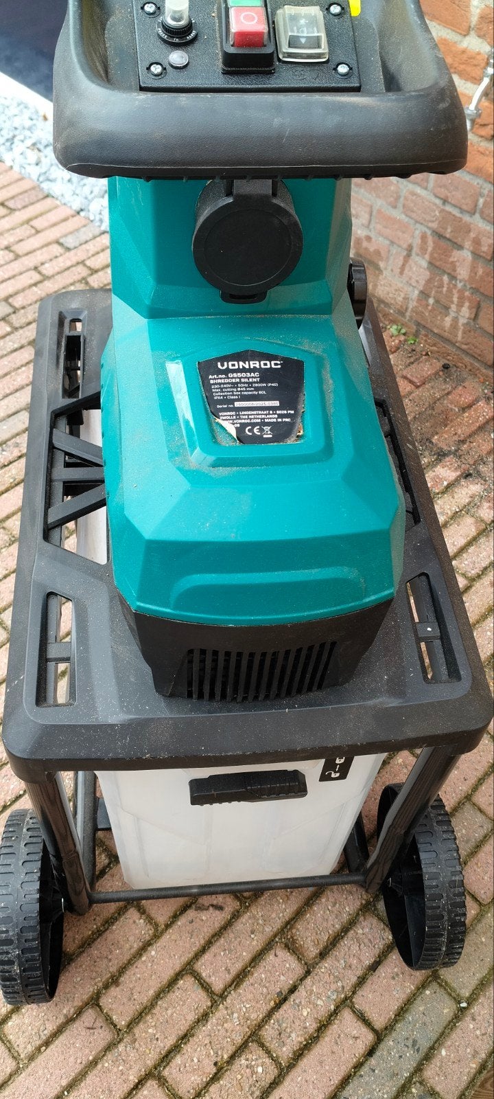 Vonroc GS503AC Hakselaar 2800W Silent met opvangbak, Ophalen, Gebruikt, Vonroc, Met opvangbak