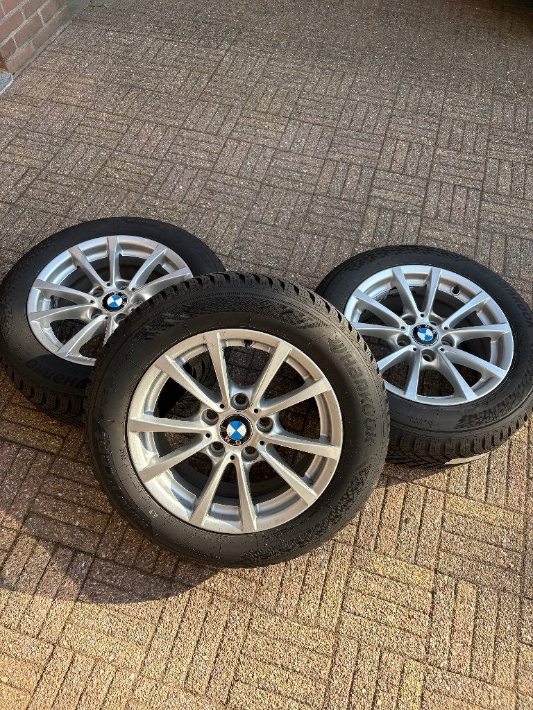 BMW 16 inch Hankook Winterbanden 205/60/16 zo goed als nieuw, Ophalen of Verzenden, Gebruikt, BMW