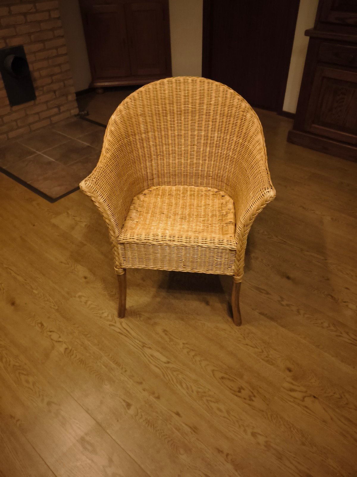 Rotan stoel met blauw kussen, Ophalen, Gebruikt, Bruin, Riet of Rotan