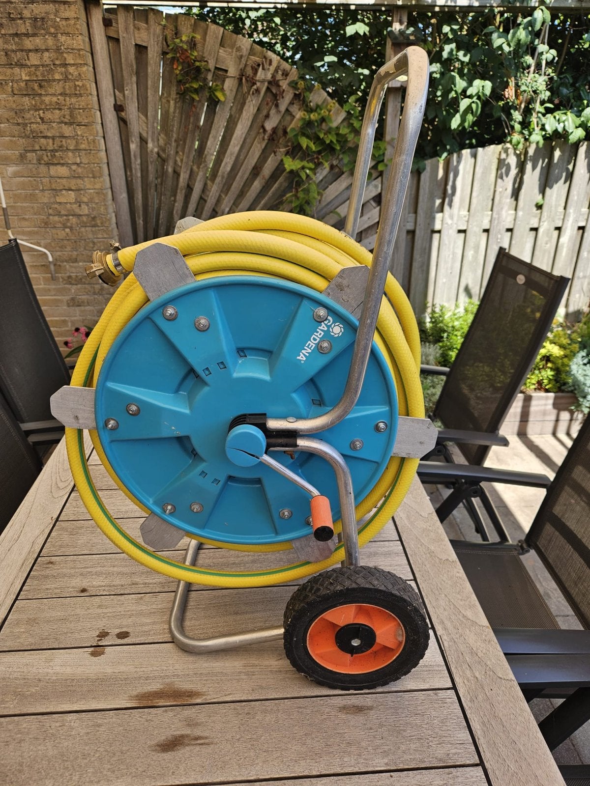 Gardena tuinslanghaspel met 50 meter dikke 25 mm tuinslang, Tuin en Terras, Tuinslangen, Gebruikt, Tuinslanghaspel, Ophalen
