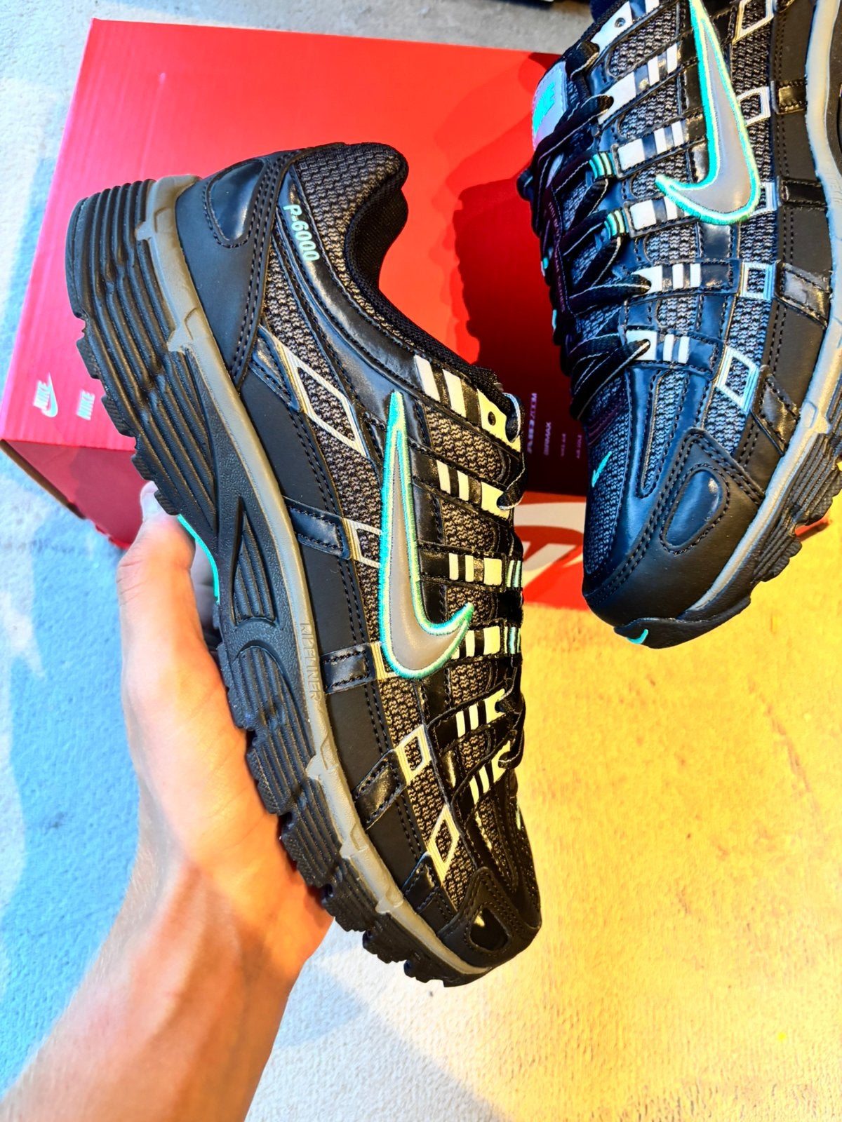 Nike p6000 black metallic cool grey - maat 42 - nieuw, J, Zwart, Nieuw, Ophalen of Verzenden