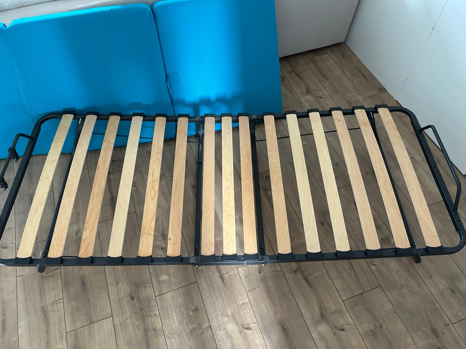 Opklapbaar campingbed met matras 185x80cm, Huis en Inrichting, Slaapkamer | Bedden, Ophalen, Gebruikt, 190 cm of minder, 80 cm