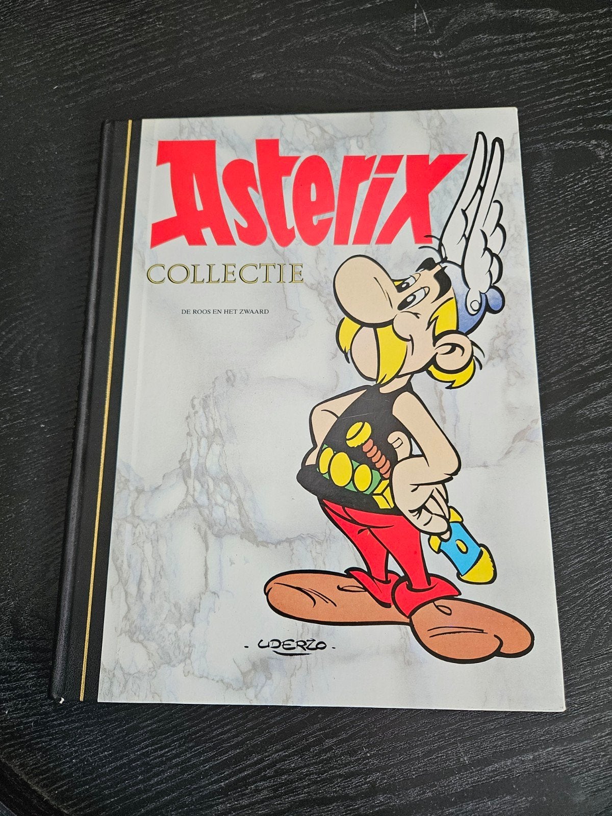 Asterix Collectie: De Roos en het Zwaard - Hardcover, Boeken, Eén stripboek, Ophalen, Gelezen, René Goscinny en Albert Uderzo