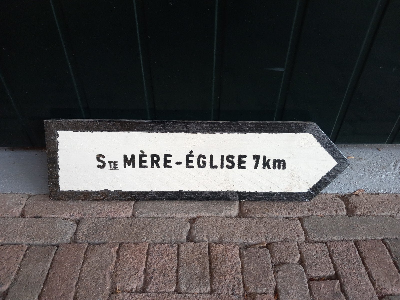 Deco plaatsnaam bordje St. Mere-Eglise, Ophalen of Verzenden, Landmacht, Overige gebieden, Overige typen