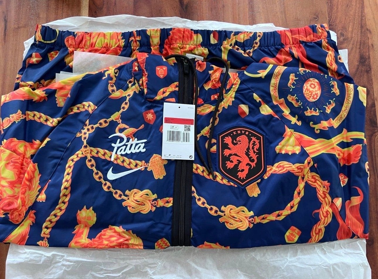 Nike x Patta x KNVB Trainingspak Maat L, Ophalen of Verzenden, Nieuw, Maat 52/54 (L), Meerkleurig