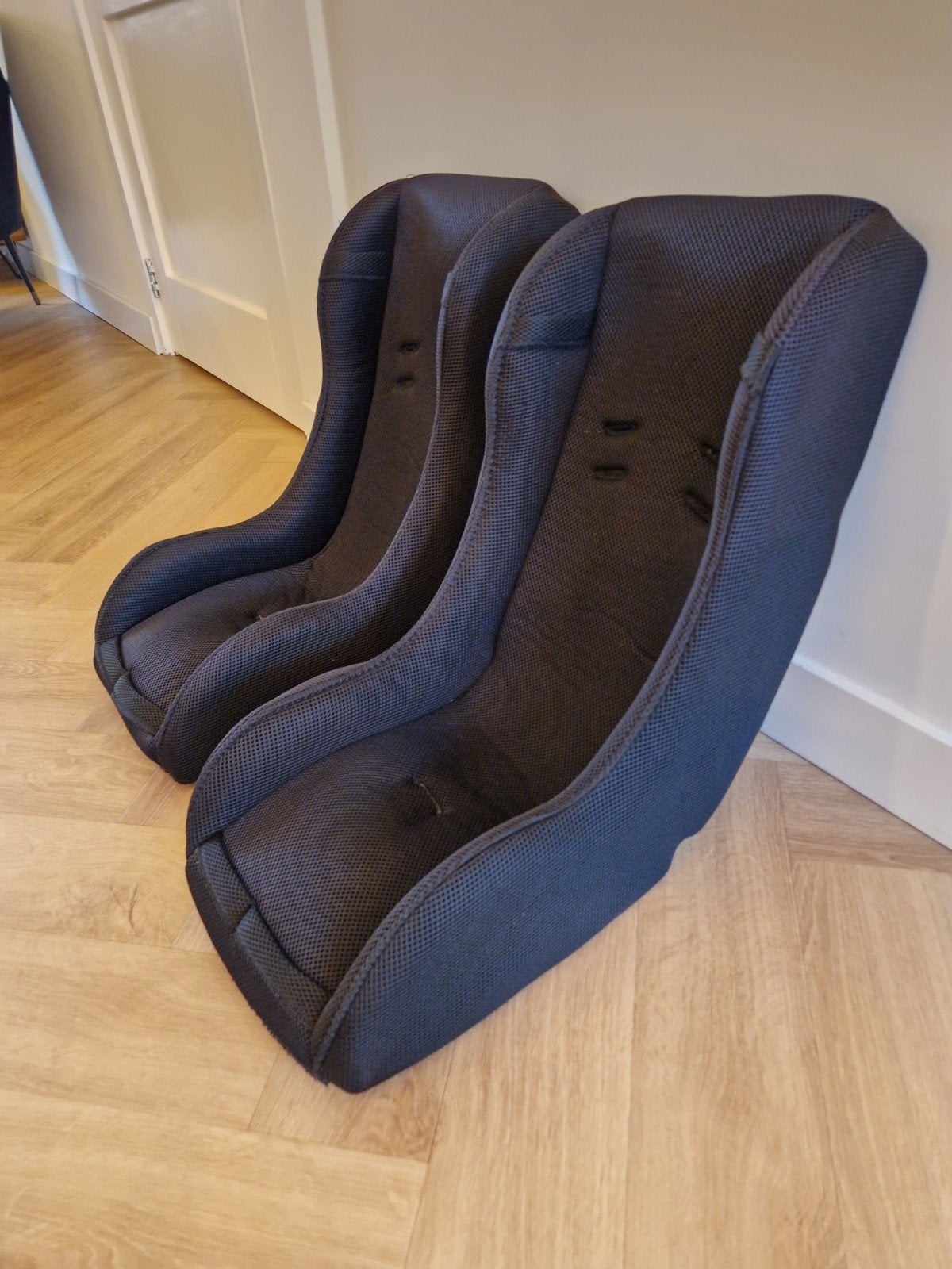 Twee zwarte Melia Peuterstoelen Comfort voor 7-18 maanden, Ophalen, Gebruikt, Melia