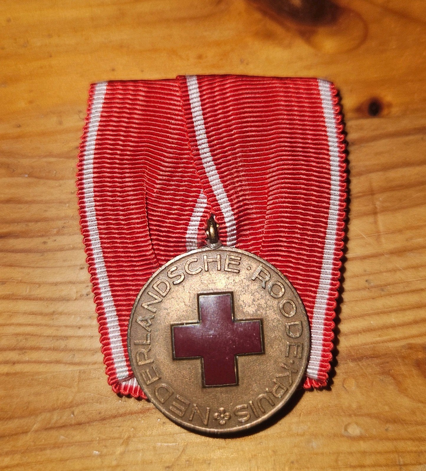 Medaille Trouwe Dienst Roode Kruis, Verzamelen, Militaria | Algemeen, Ophalen of Verzenden, Landmacht, Nederland, Lintje, Medaille of Wings