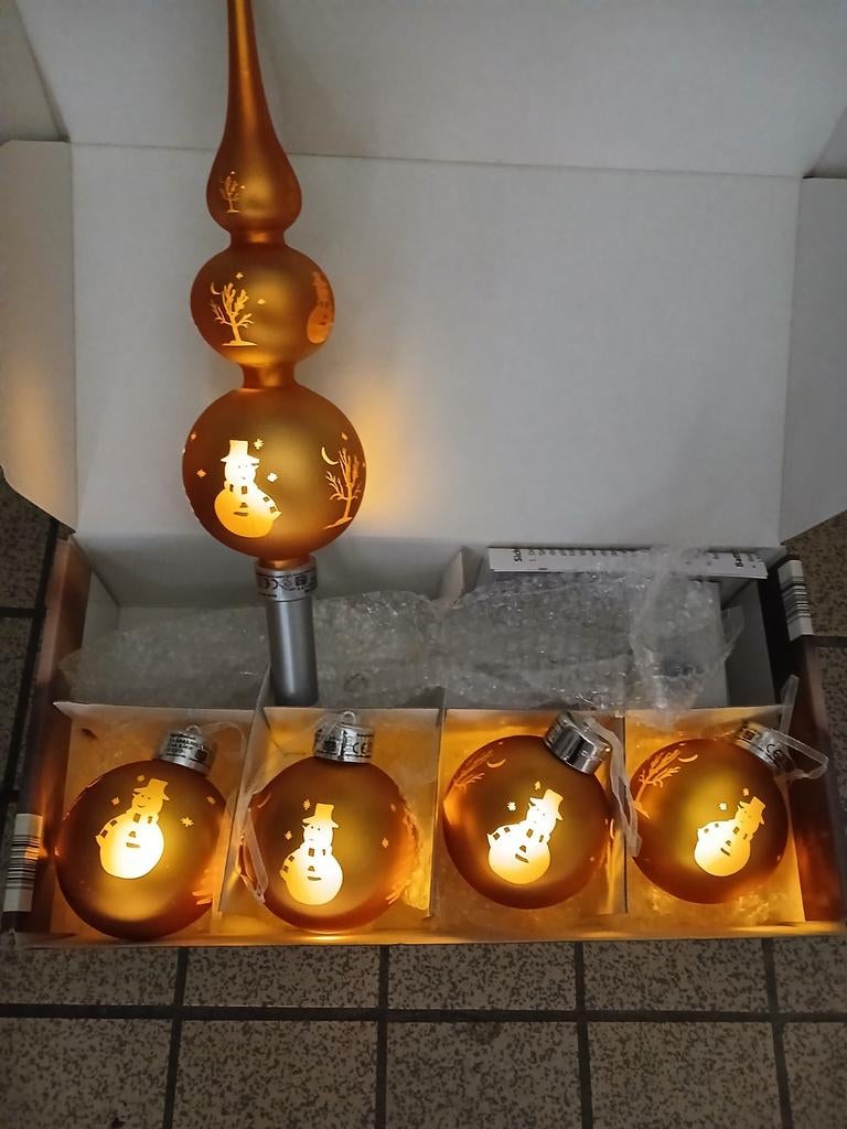 gouden piek met 4 ballen met ledverlichting, Diversen, Kerst, Ophalen of Verzenden, Nieuw