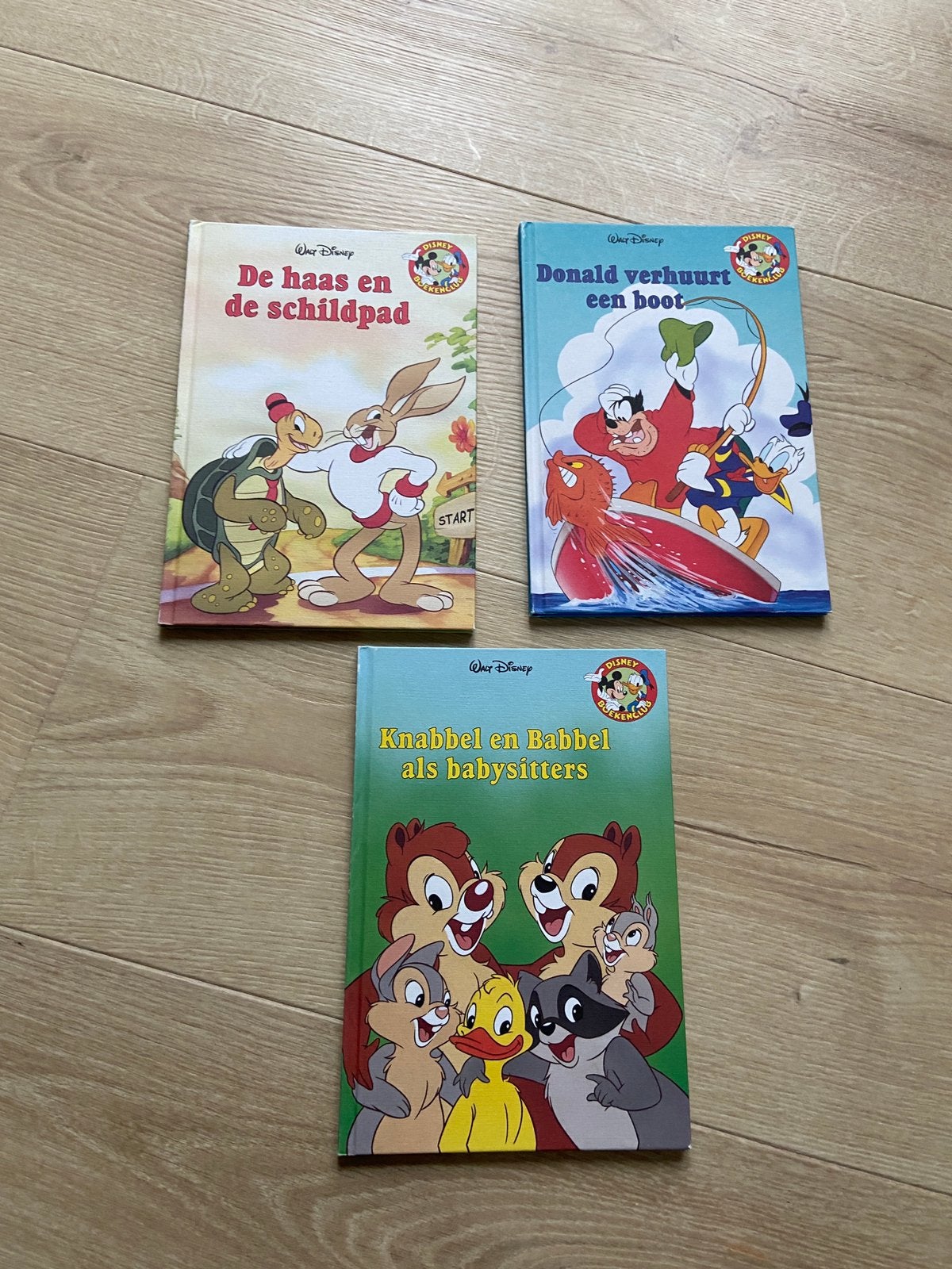 Disney boekenclub leesboek 3x / donald duck etc, Ophalen of Verzenden, Gelezen, Fictie algemeen
