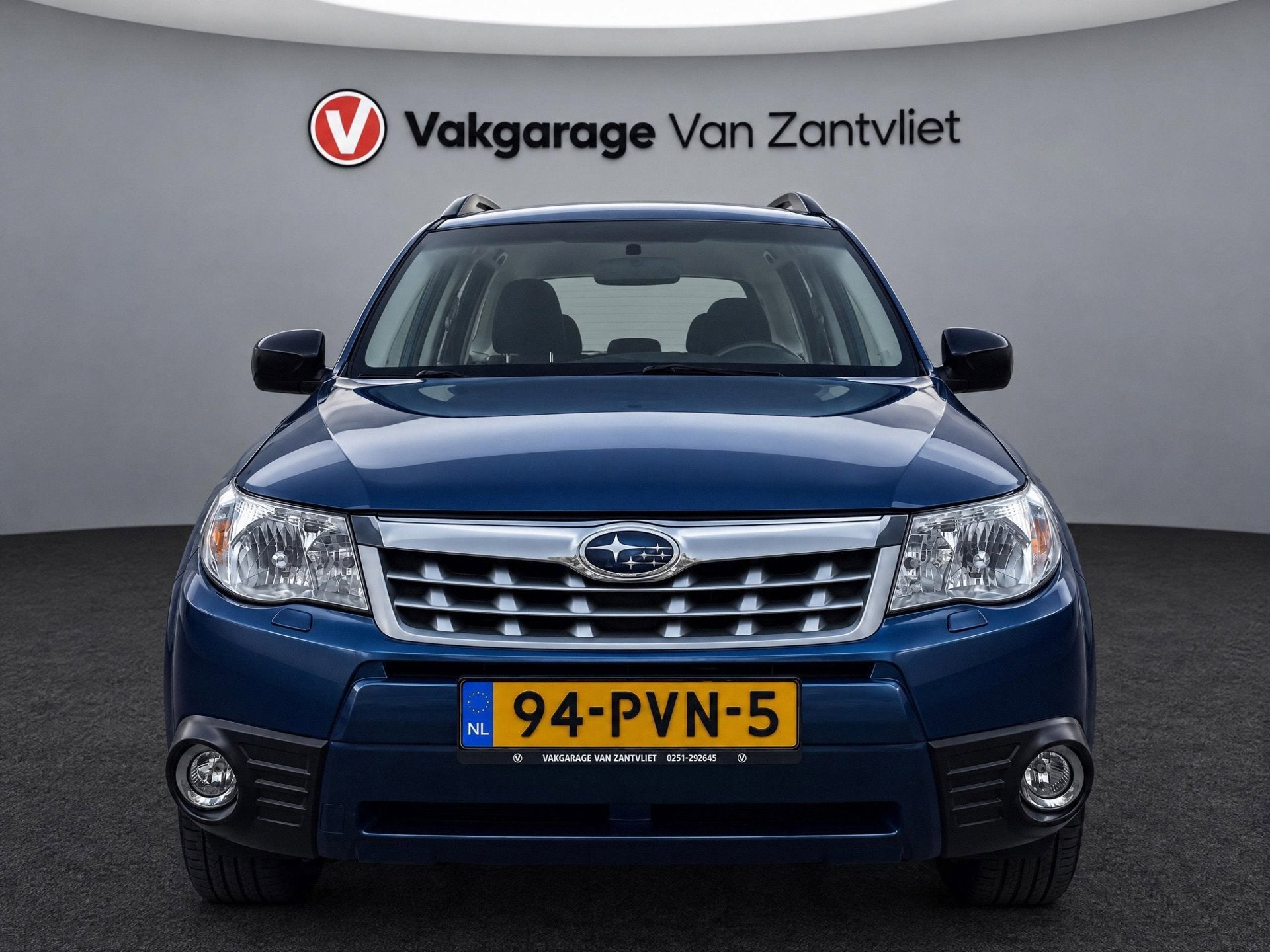 Subaru Forester 2.0 X Intro (12 mnd BOVAG-garantie), Auto's, Stof, Zwart, 4 cilinders, Blauw