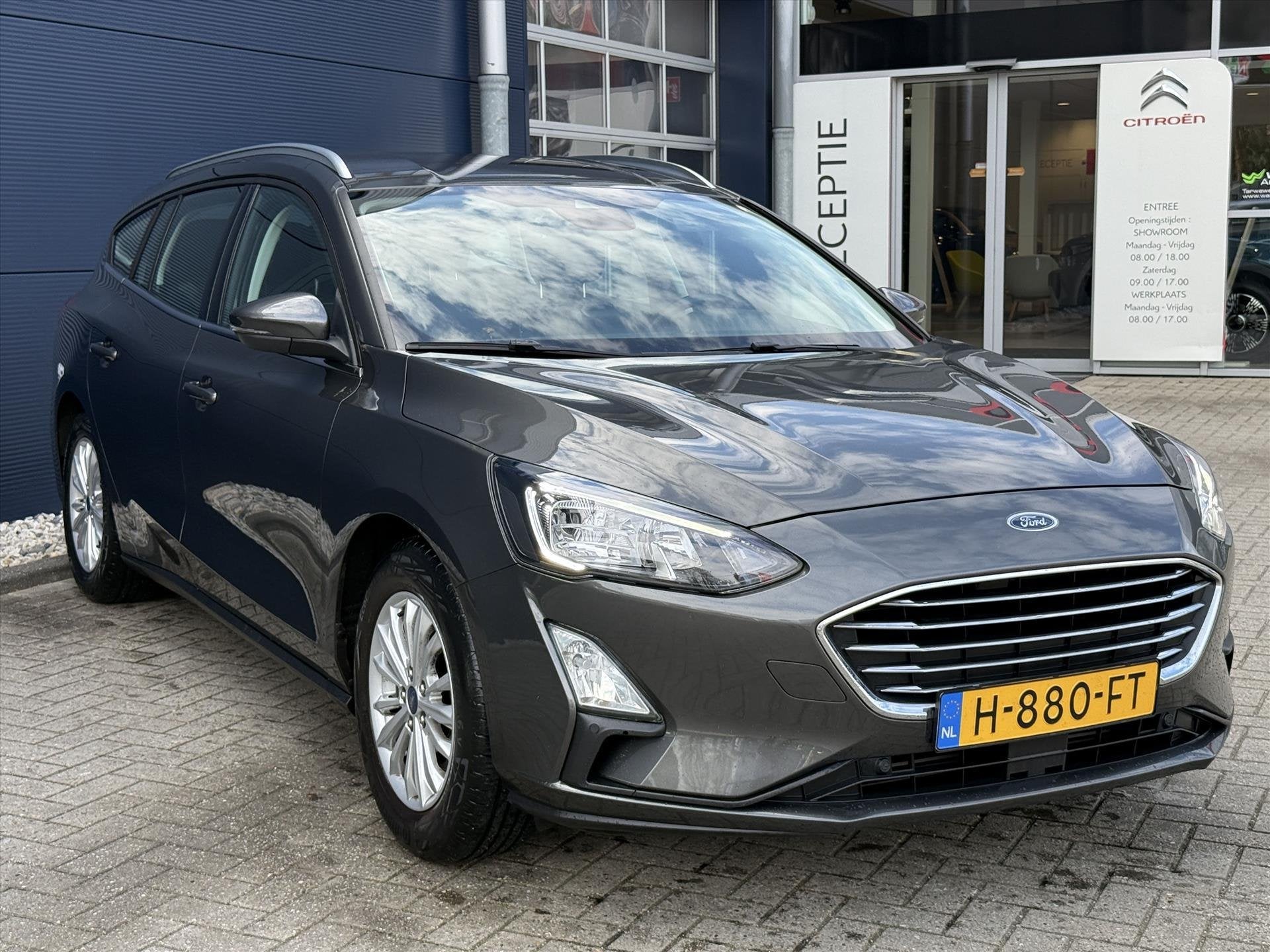Ford Focus Wagon 1.0 EcoBoost 125pk Titanium Business | Navi, 125 pk, Gebruikt, 1283 kg, Zilver of Grijs