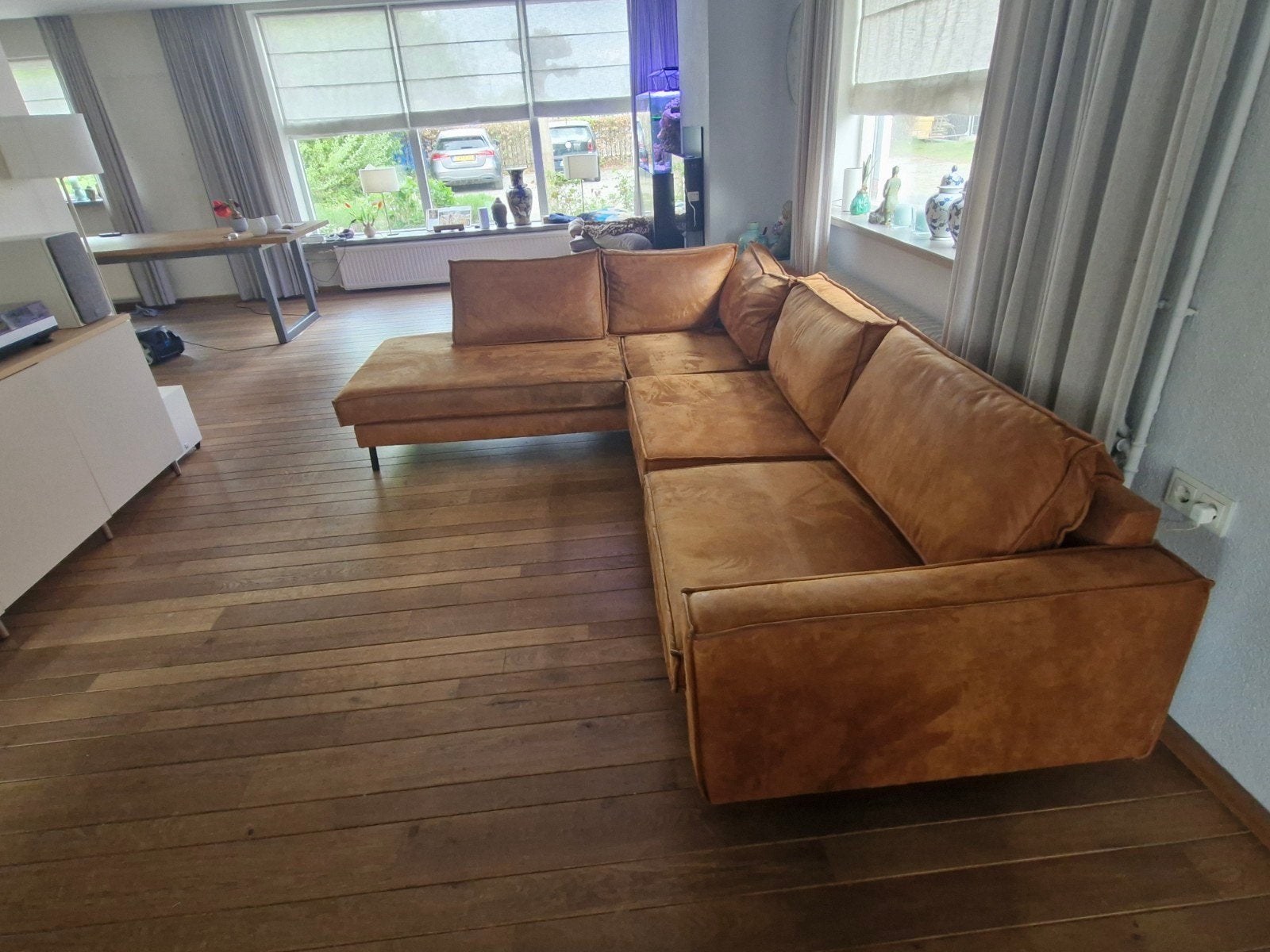 Mooie Wehkamp hoekbank van suède leer, Huis en Inrichting, Ophalen, 250 tot 300 cm, Gebruikt, Hoekbank