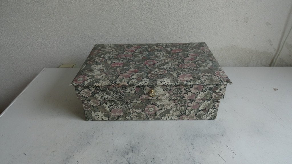 Sieradendoosje, naaidoosje van stof, vintage, Ophalen of Verzenden
