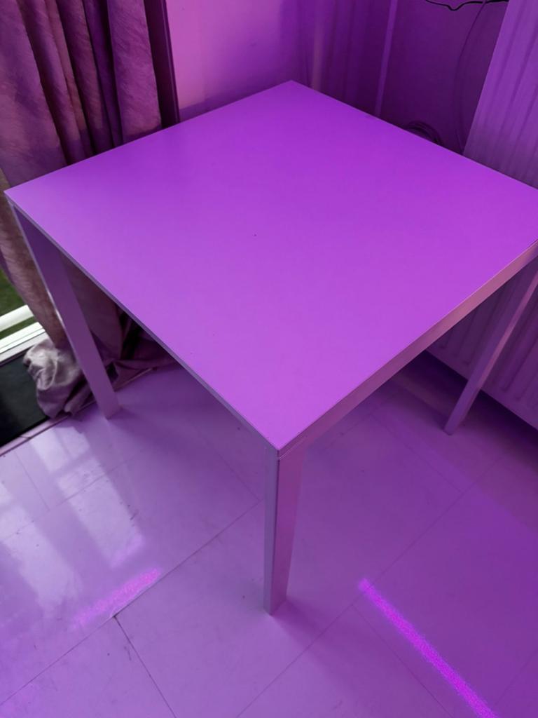Ikea tafel, Huis en Inrichting, Tafels | Eettafels, Ophalen, Vierkant, Tot twee personen, 50 tot 100 cm