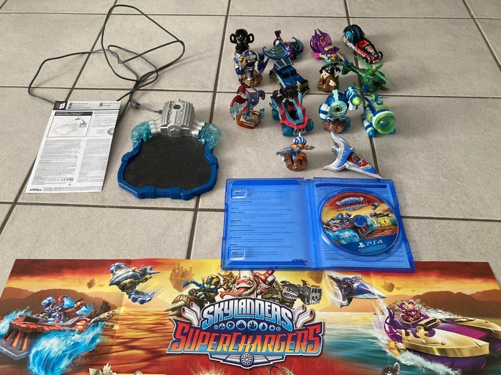Skylanders SuperChargers PS4, game portal figuren voertuigen, Avontuur en Actie, Gebruikt, 2 spelers, Ophalen of Verzenden