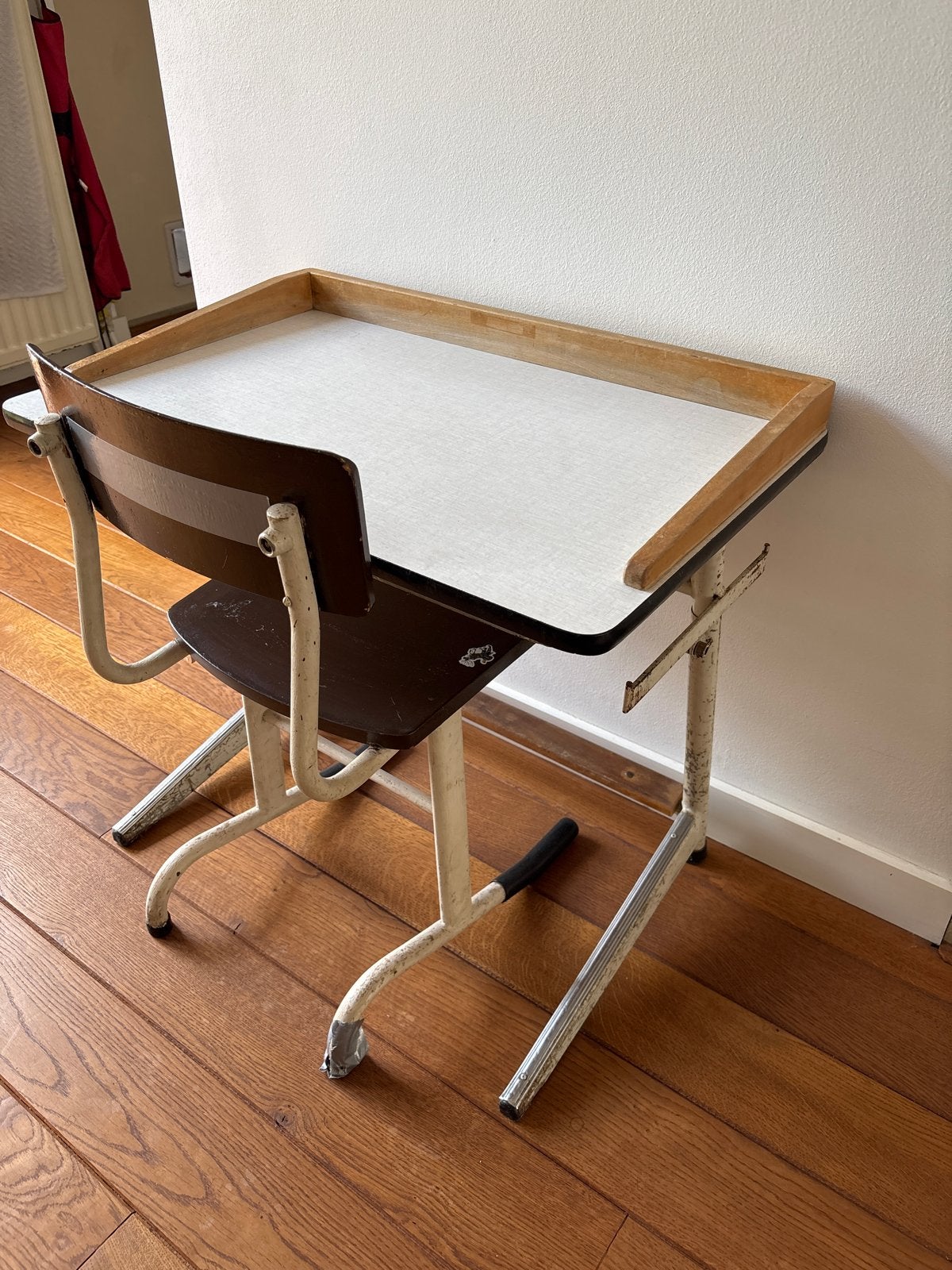 Vintage schoolbureau met stoel - Retro kinderbureau, Antiek en Kunst, Ophalen