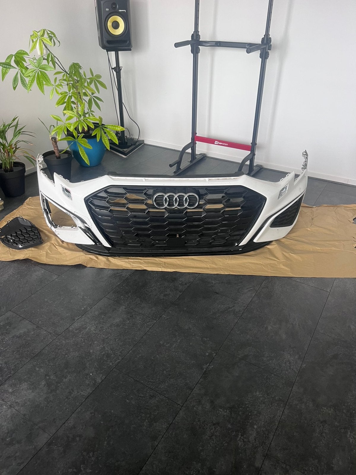 Audi A3 8y 2021 voorbumper, Ophalen, Gebruikt, Rechts, Audi