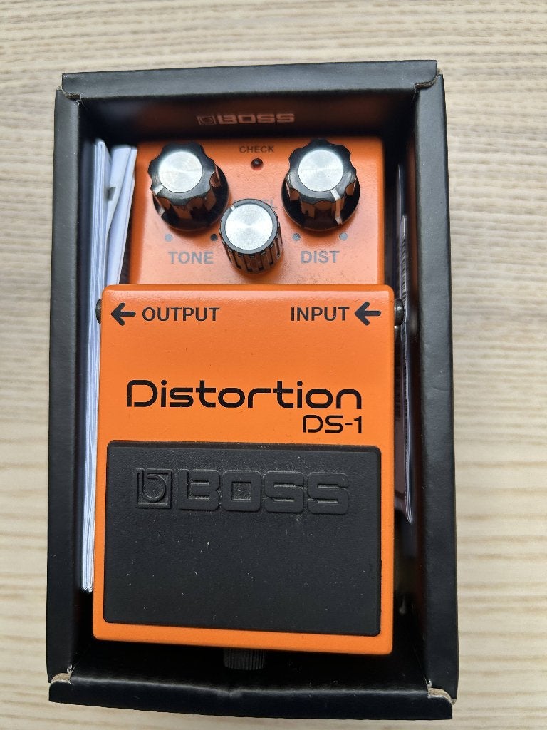 BOSS DS-1 Distortion Pedaal, Muziek en Instrumenten, Effecten, Ophalen of Verzenden, Zo goed als nieuw, Distortion, Overdrive of Fuzz