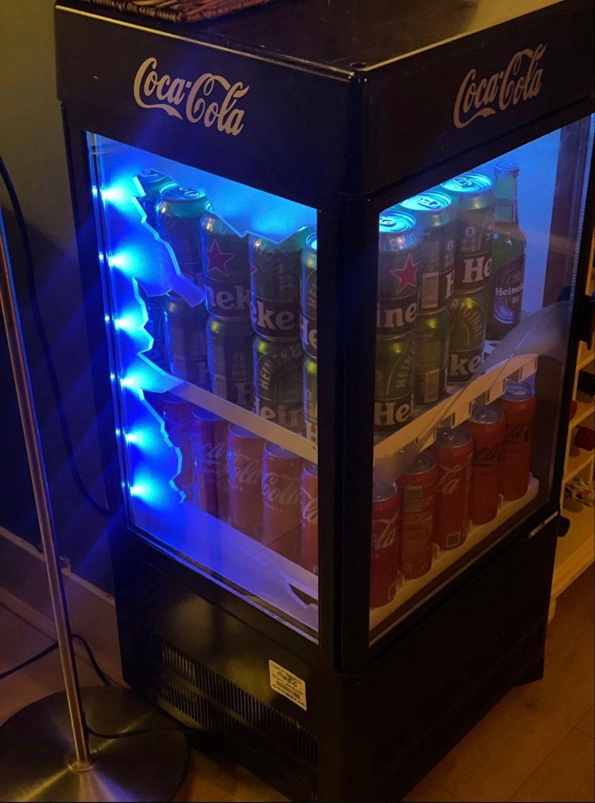 Coca-Cola Mini Koelkast met LED Verlichting, Minder dan 45 cm, Minder dan 75 liter, Ophalen, 85 tot 120 cm