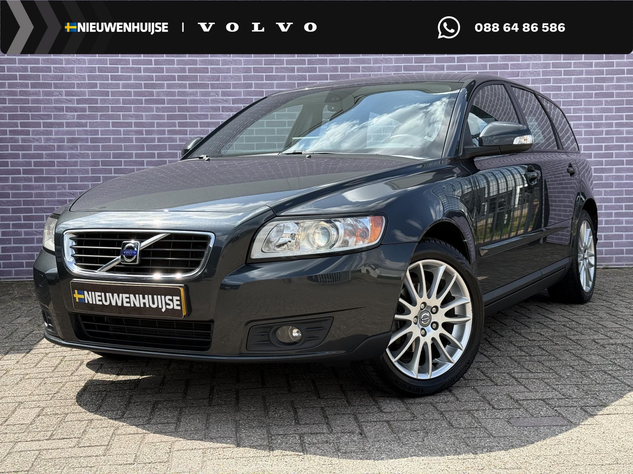 Volvo V50 2.0 Sport | Navigatie | Bluetooth | Parkeersensore, Gebruikt, Zwart, 4 cilinders, 1283 kg