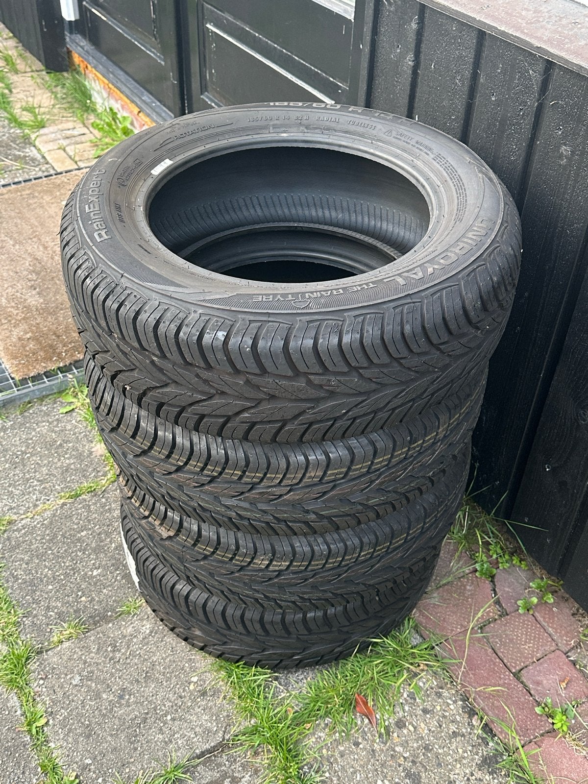 Banden 185/60 R14, Auto-onderdelen, Banden en Velgen, 14 inch, Gebruikt, All Season, Band(en)