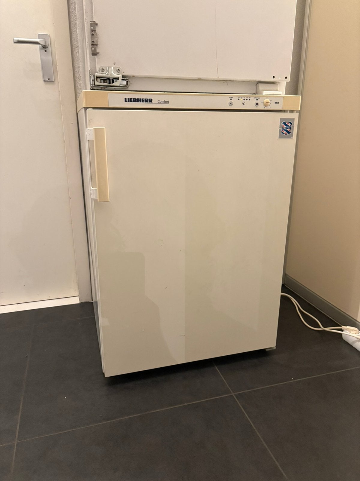 Liebherr vries en Miele koel voor 2 kratje HJ of Brand bier, 75 tot 100 liter, 45 tot 60 cm, Ophalen, 85 tot 120 cm