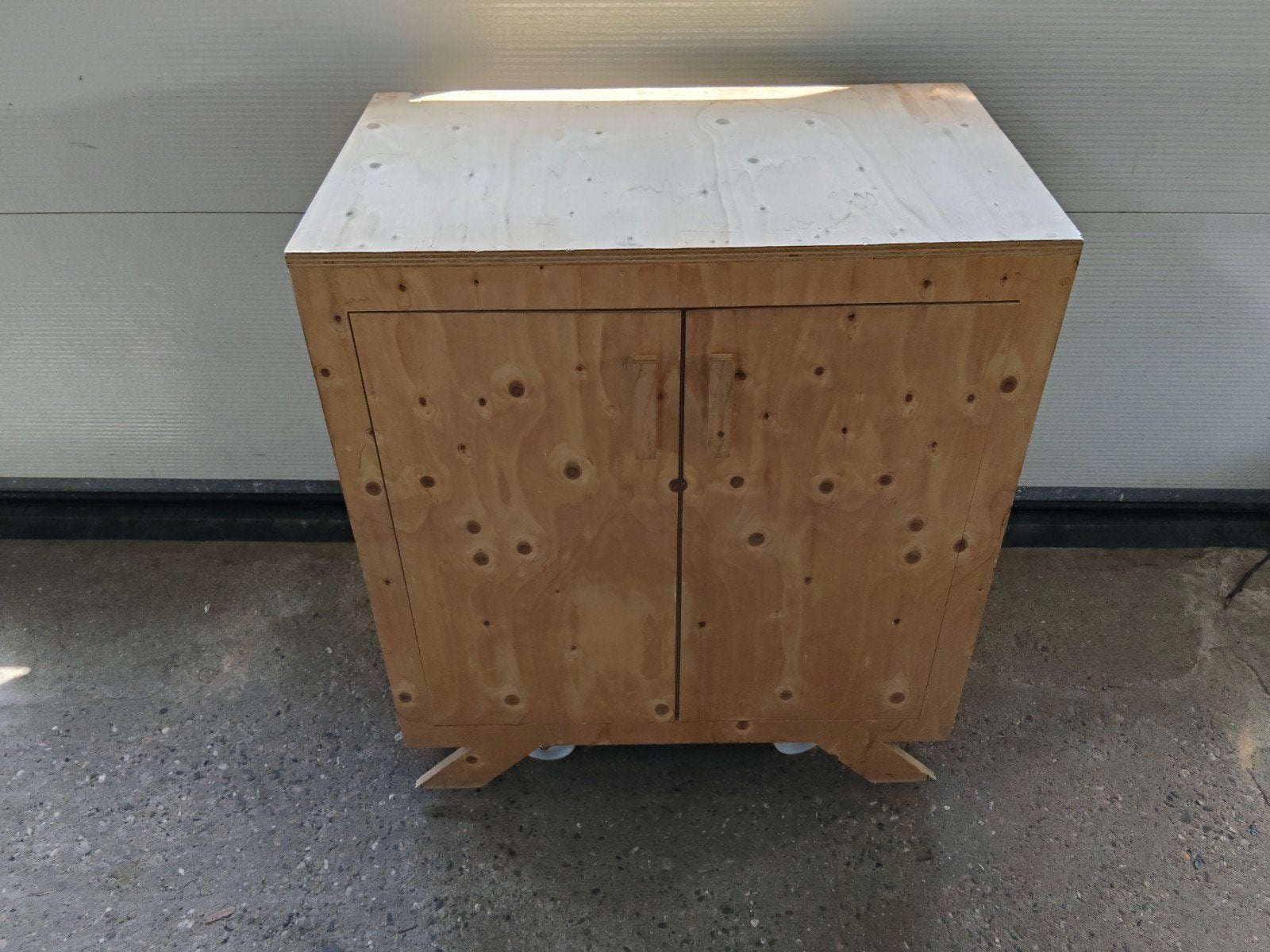 Commode kast met softclose deuren en vier vakken babykamer, Ophalen, Nieuw, Onbekend, Onbekend
