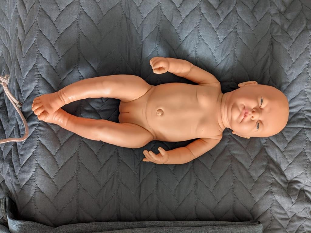 Babypop newborn 48 cm., Kinderen en Baby's, Speelgoed | Poppen, Ophalen of Verzenden, Zo goed als nieuw, Babypop