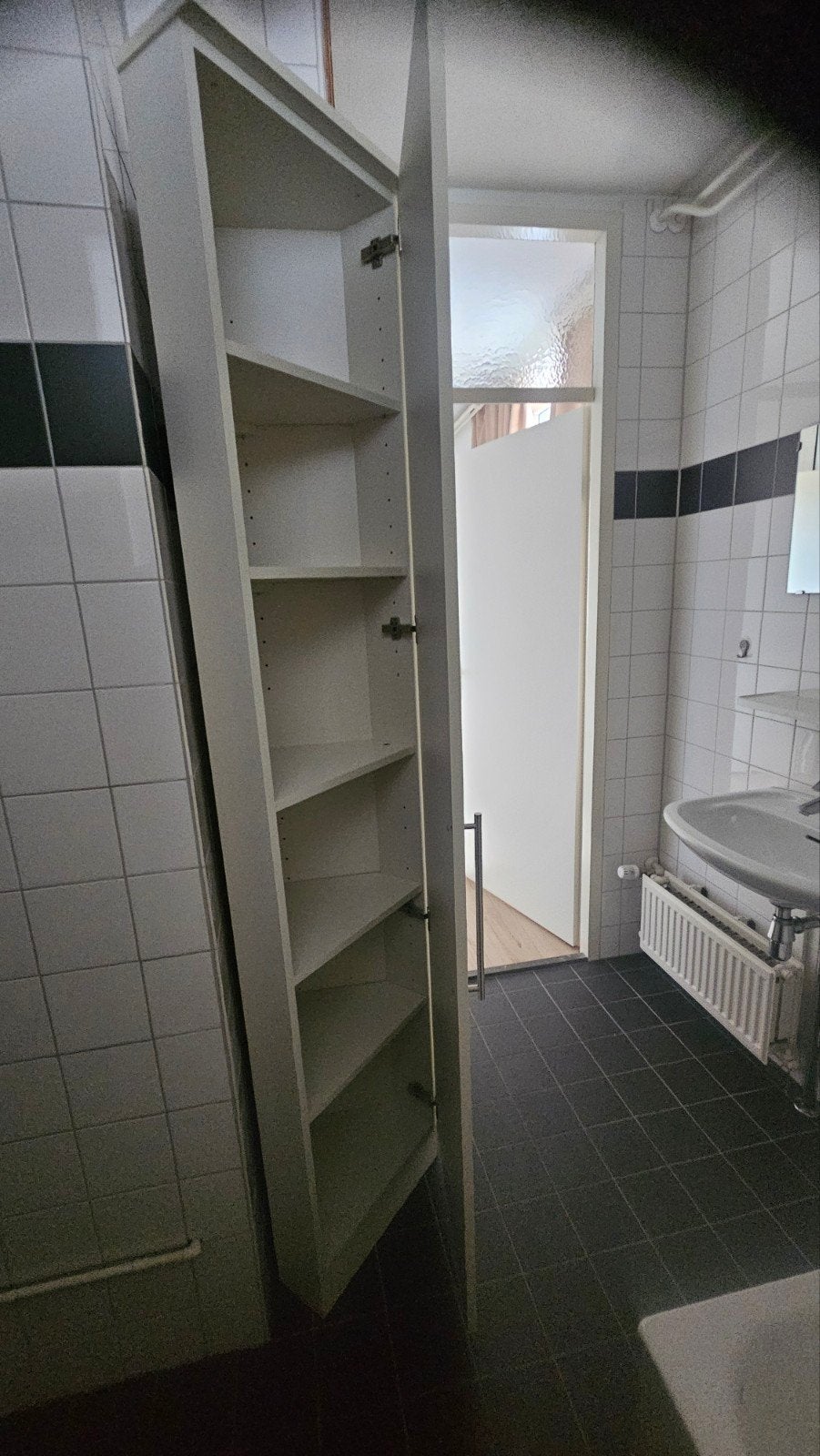 Nette hoge hoekkast met planken, Ophalen of Verzenden, Gebruikt