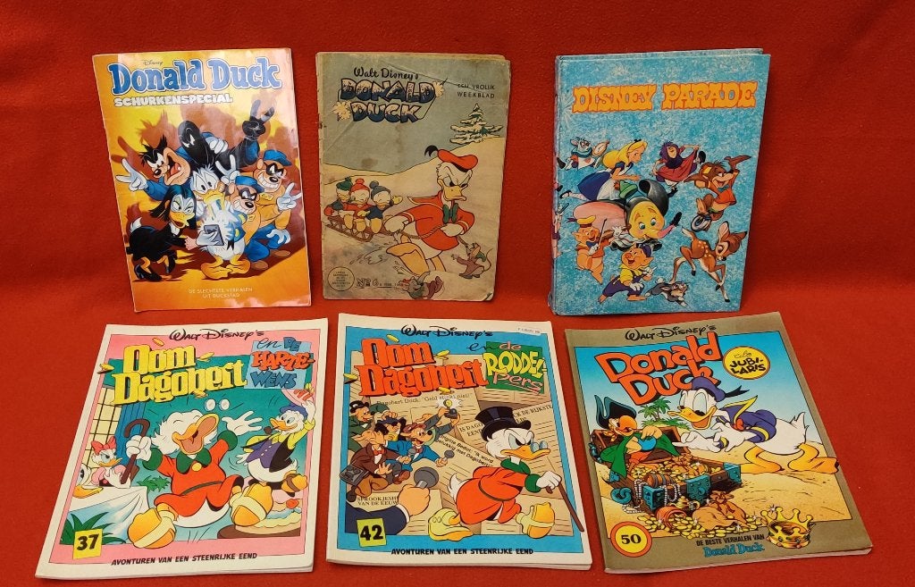 6x Donald Duck, Dagobert albums, Disney Parade 1972 foto's!, Boeken, Walt Disney, Ophalen of Verzenden, Zo goed als nieuw, Meerdere stripboeken