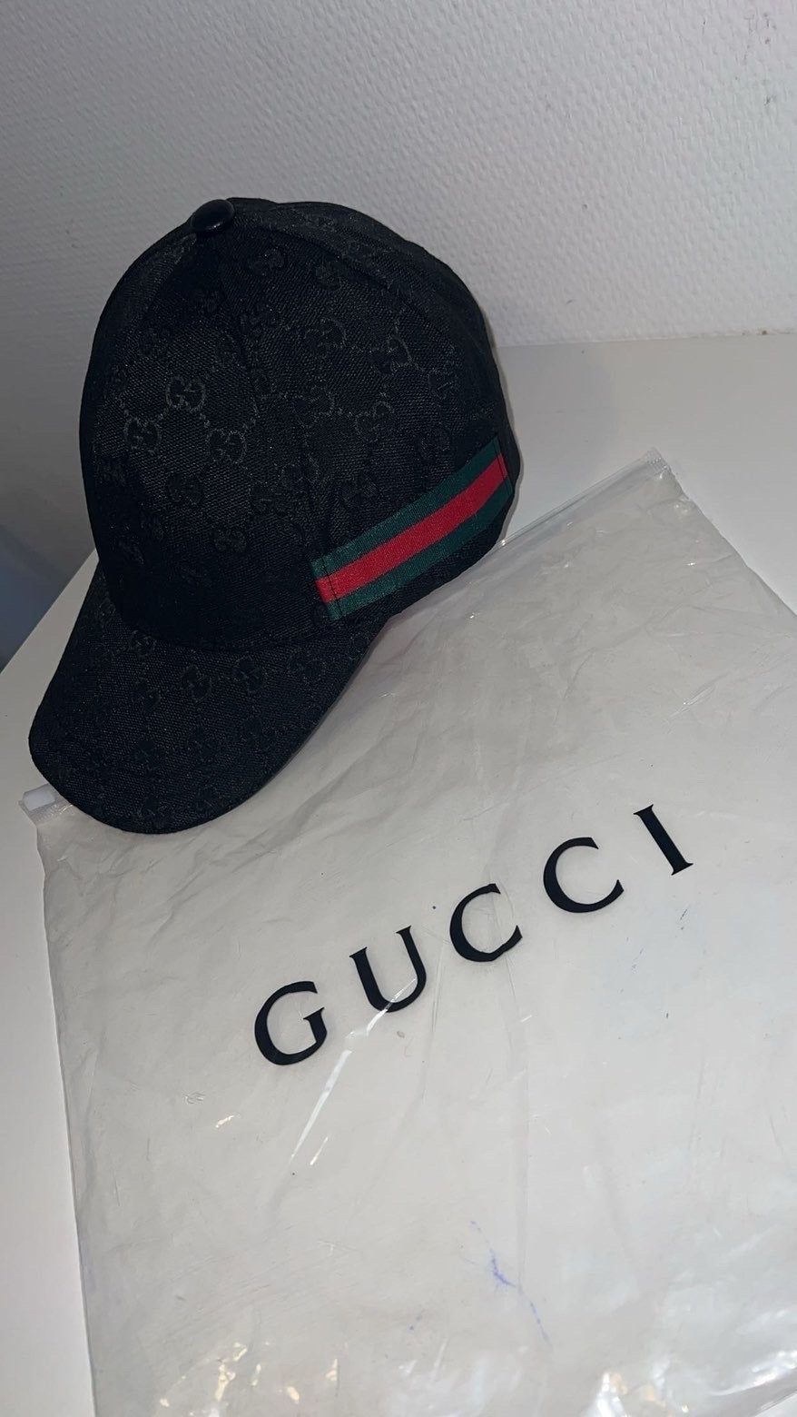 Zwarte Gucci pet, Kinderen en Baby's, Verzenden, Gebruikt, Jongetje of Meisje, Pet