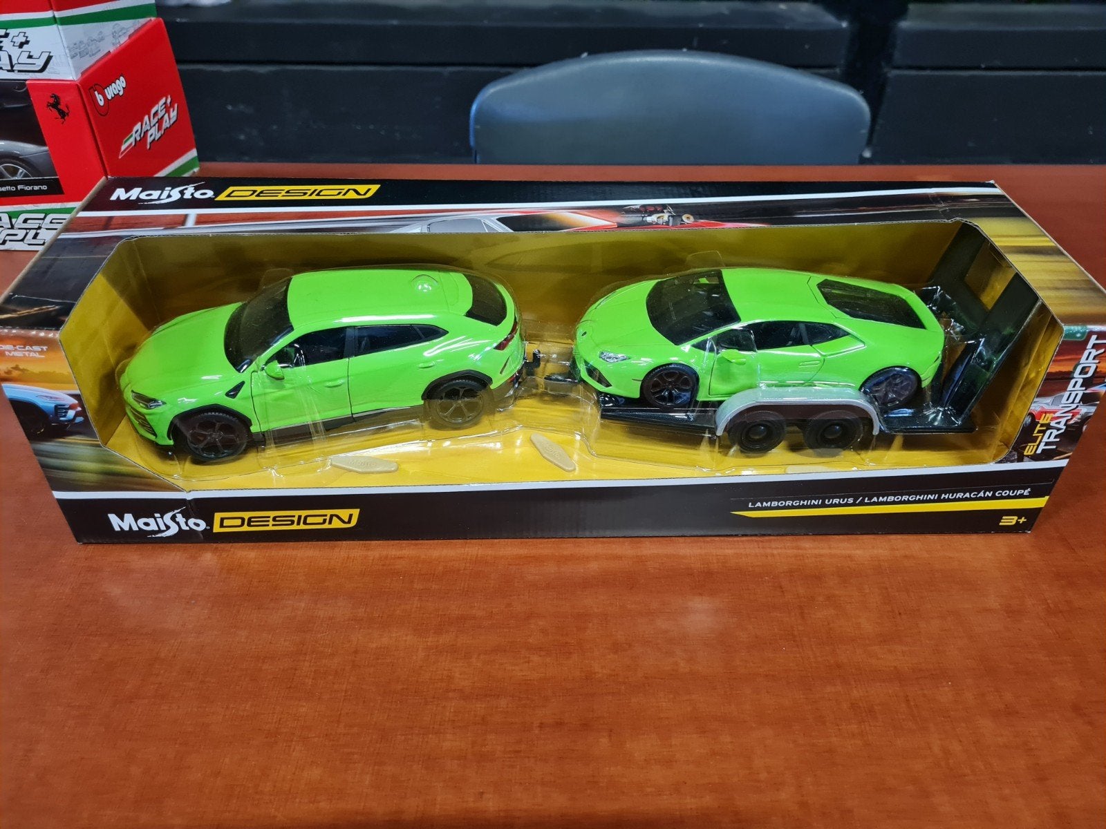 Lamborghini Urus + Lamborghini Huracán 1:24 ( Maisto), Ophalen of Verzenden, Nieuw, Auto, Maisto