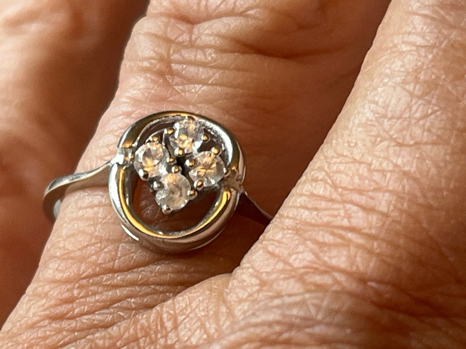 Witgouden ring met heldere diamant, 14 CT, maat 18, Sieraden, Tassen en Uiterlijk, Ringen, 18 tot 19, Verzenden, Wit, Zo goed als nieuw