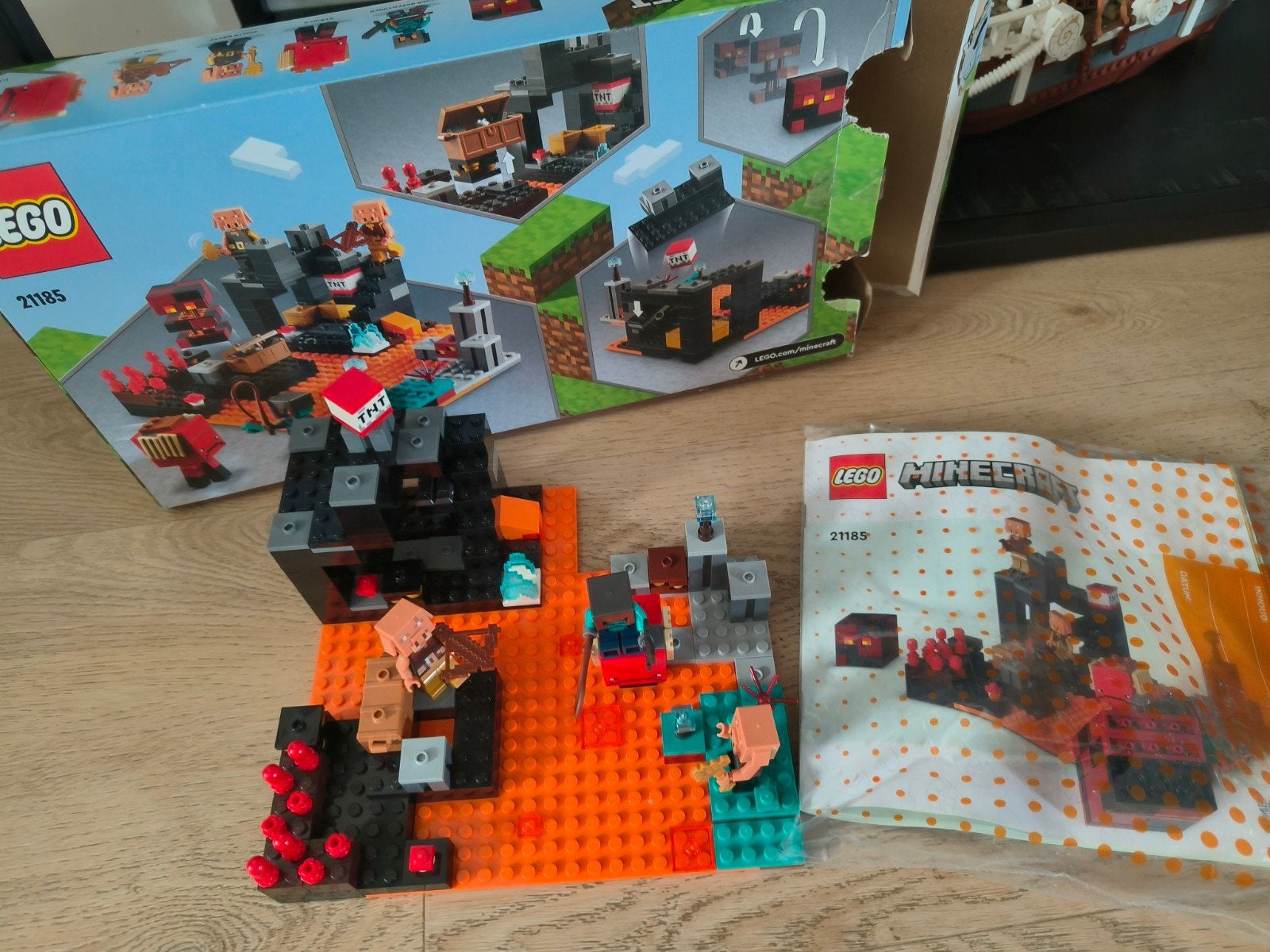 LEGO Minecraft 21185 De Netherbastion Compleet, Ophalen of Verzenden, Zo goed als nieuw, Overige merken